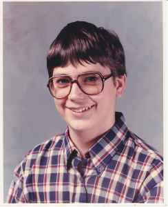 teenager-boy-spectacles-glasses-nerd
